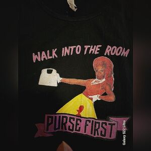 BELLE-CANVAS "Walk Into The Room PURSE FIRST" Blk. Medium Tank Top Multicolor